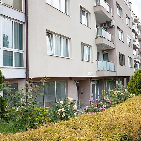 Elevated Living דירה *